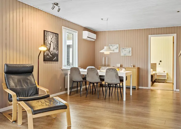 Holiday home 3 Bedroom Pet Friendly In
