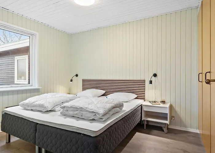 Holiday home 3 Bedroom Pet Friendly In