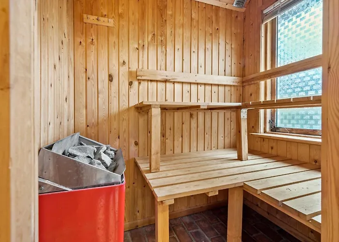 3 Bedroom Pet Friendly In Holiday home Hojslev